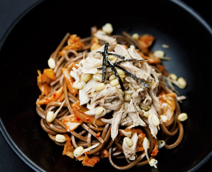 nolisoli eats recipe kimchi and chicken soba noodles