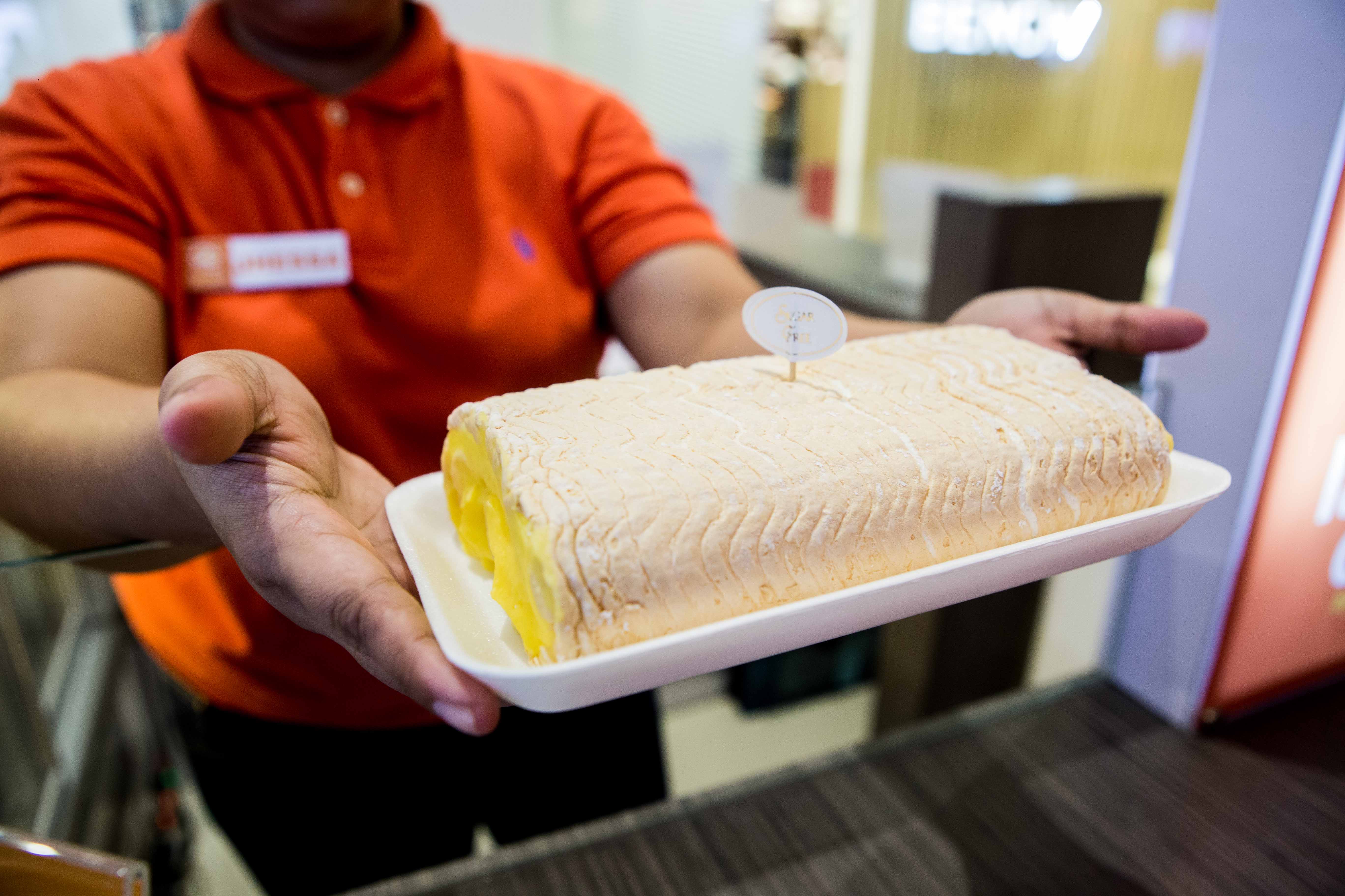 Both the Brazo de Remedios and Brazo de Luna cost P450 for half a roll, and P750 for a whole roll, while the Brazo de Oscar is at P500 for half and P800 for the whole roll.
