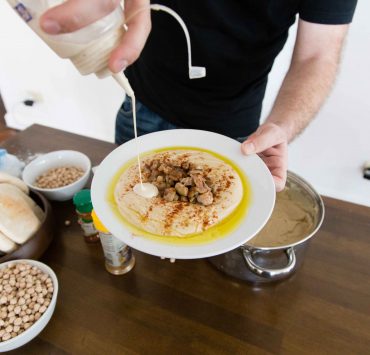 nolisoli eats israeli cuisine hummus elijah
