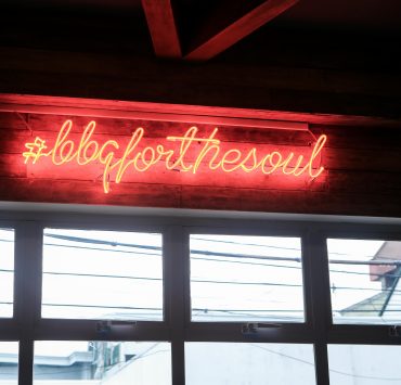 nolisoli eats restaurant holy smokes