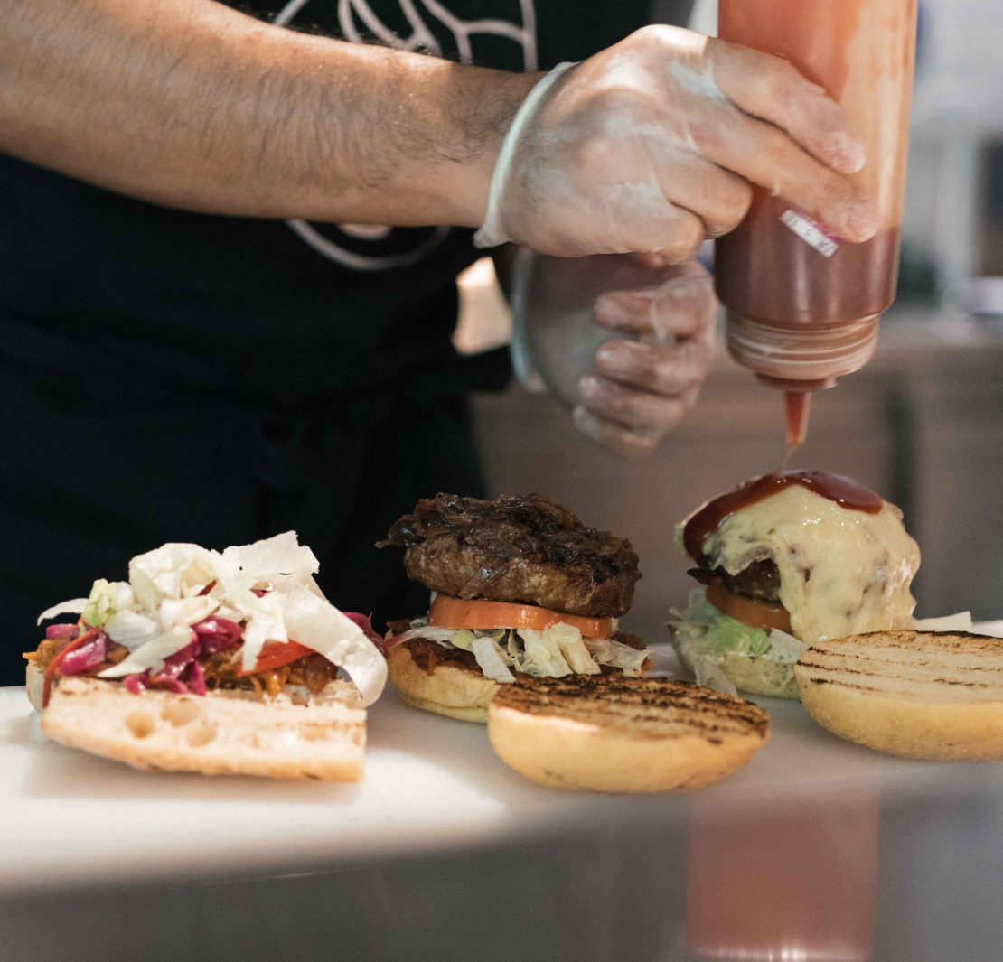 nolisoli eats restaurant raging bull burgers