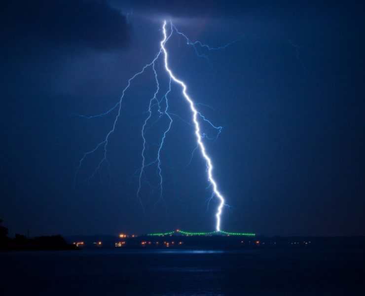 nolisoli fixture news weather thunderstorm lightning