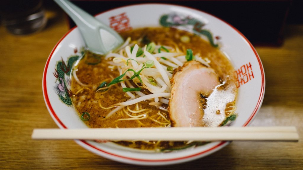 nolisoli make fashion eats ramen uniqlo graphic tees shirts