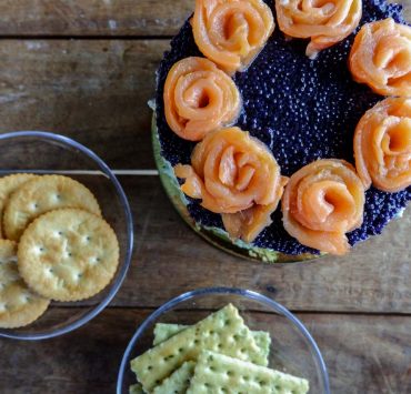 nolisoli eats saumon caviar cake