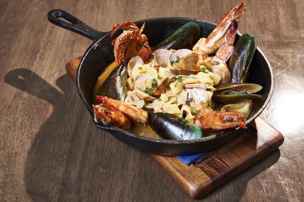 akrotiri alabang eurasian resto