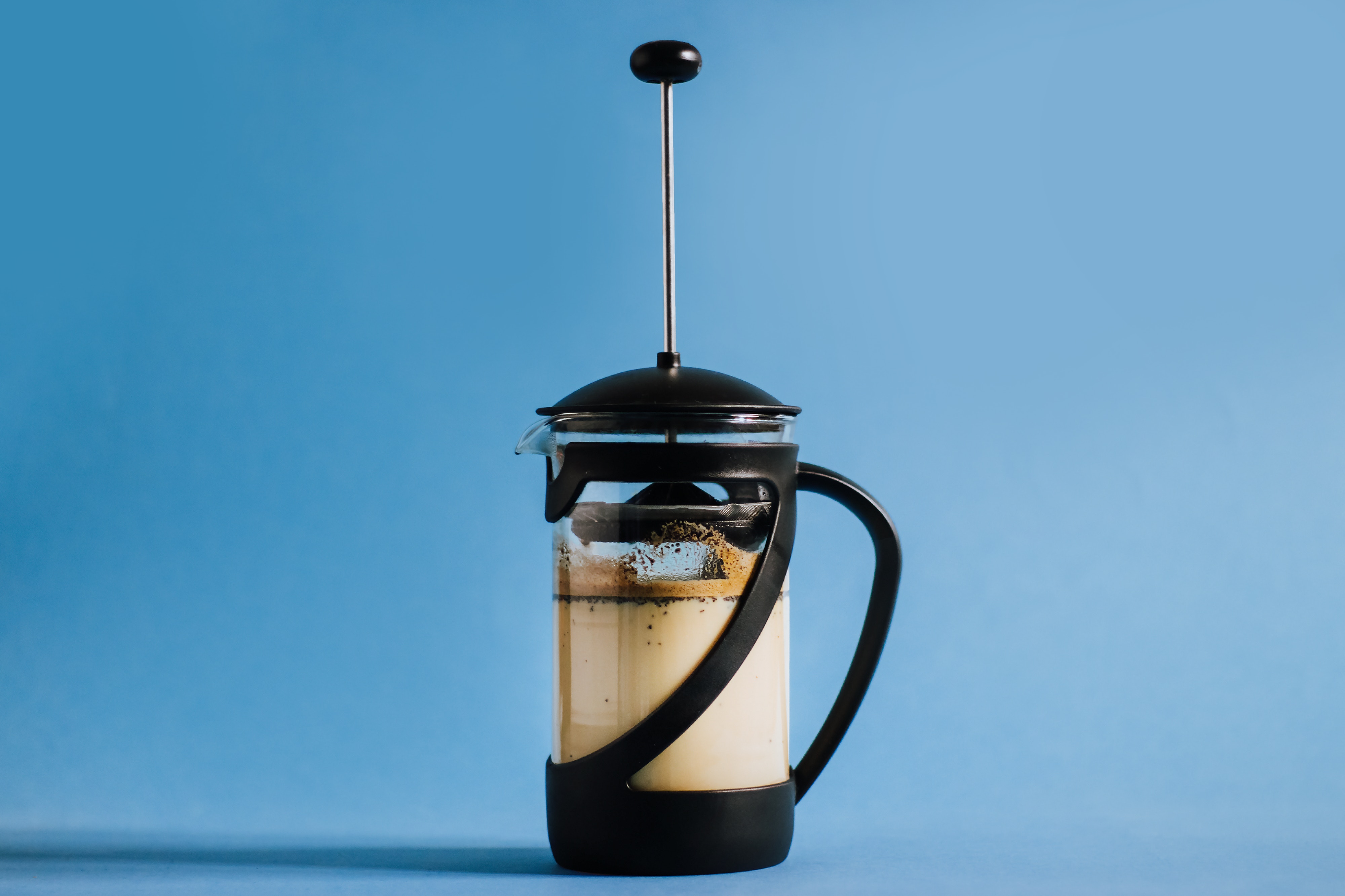 nolisoli brewing coffee french press