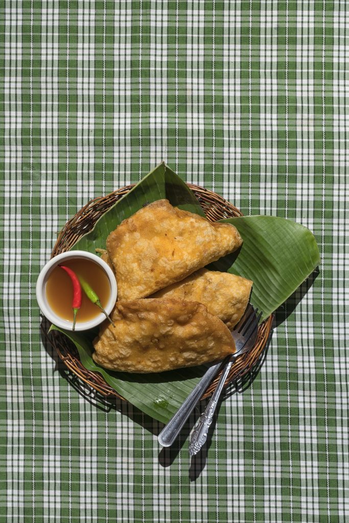 Sta. Cruz - Tuna burger and empanada