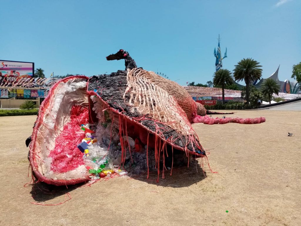 Huge dead whale at CCP reflects PH’s plastic problem - NOLISOLI