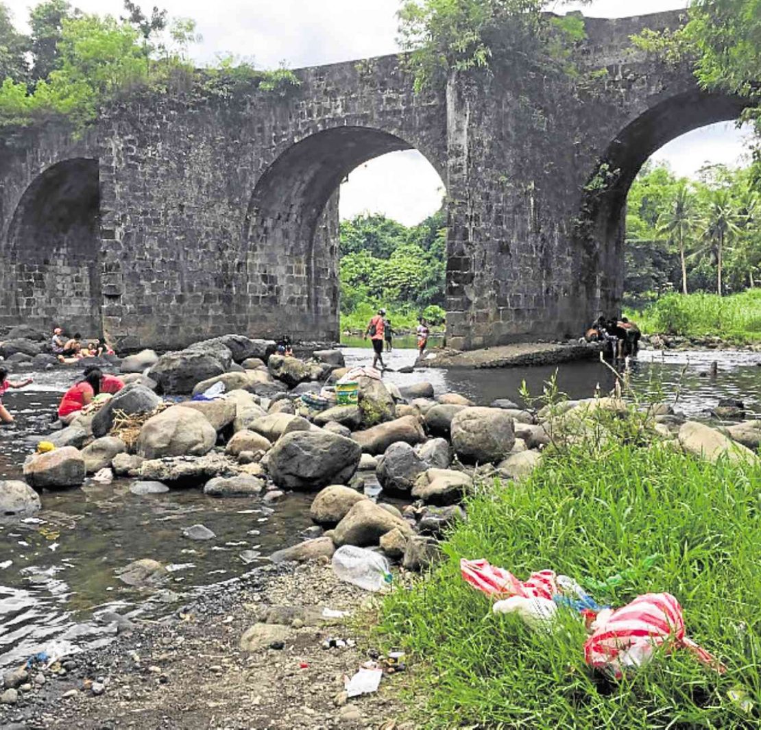 Look Almost 2 Centuries Old Bridge In Tayabas Quezon Defaced By