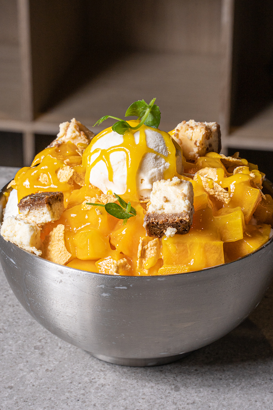 Fresh Mango bingsu Oori at sheraton