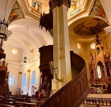 Molo Church cathedral