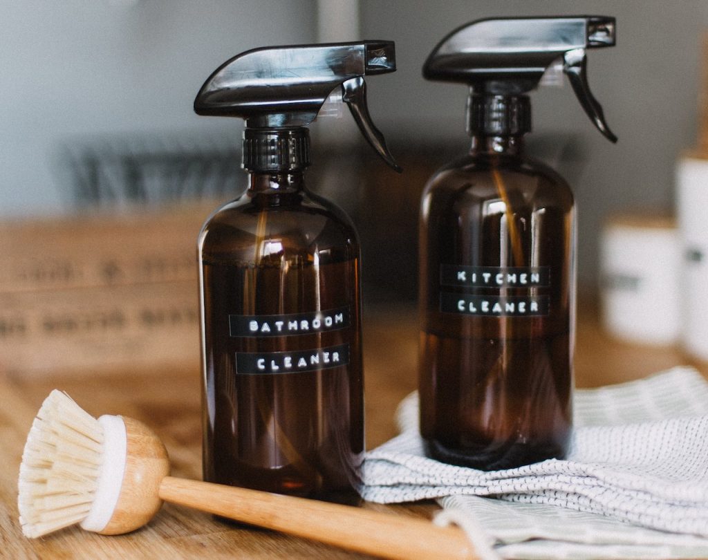 Eco friendly cleaning products header nolisoliph