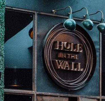 Hole in the Wall closing 2020 header nolisoliph
