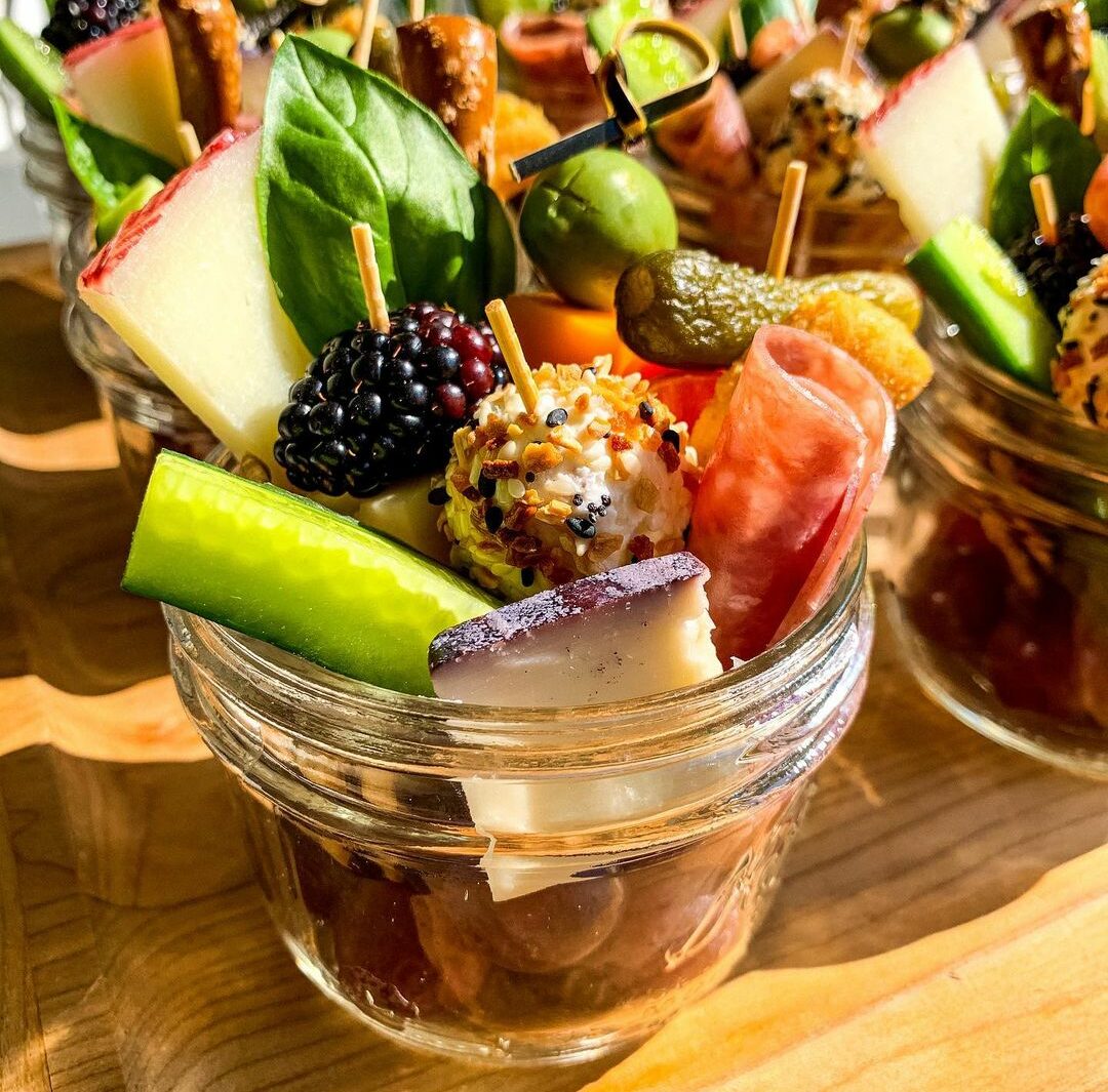 Jarcuterie Noble Grazes header nolisoliph