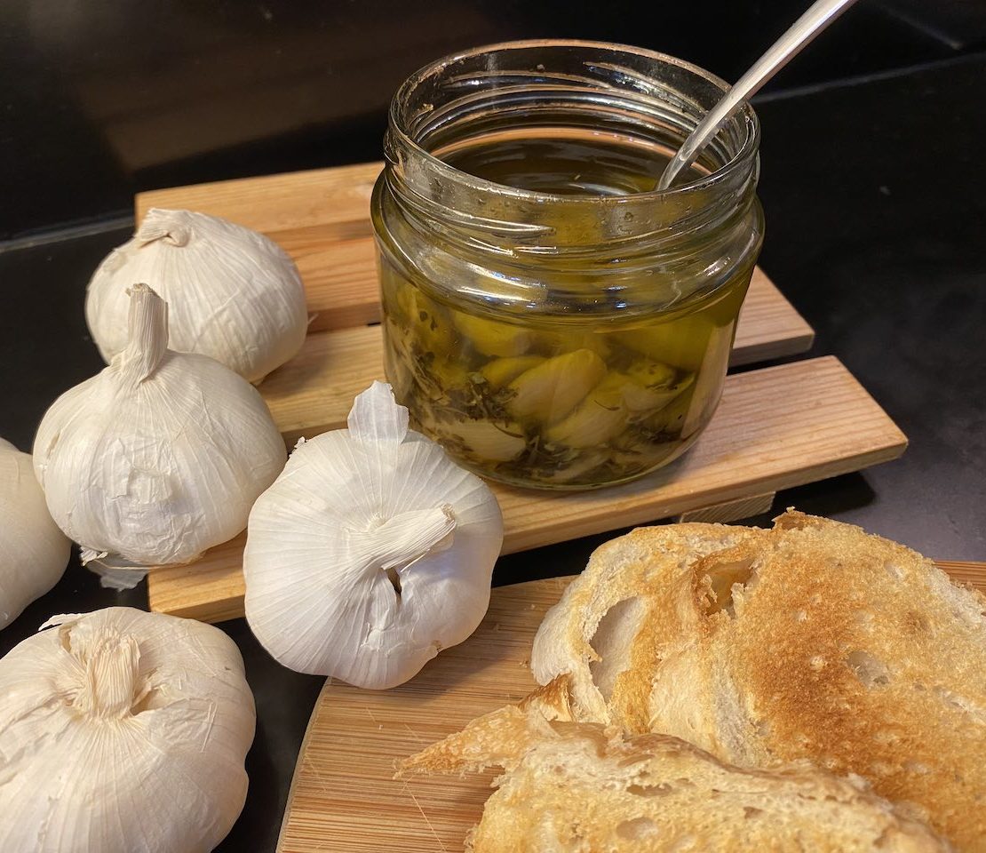 Garlic Confit recipe header option 2 nolisoliph