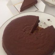 Flourless chocolate cake from the series Nolisoli Comfort Kitchen