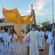 Masked priests carrying out their Lenten duties amid the COVID-19 pandemic