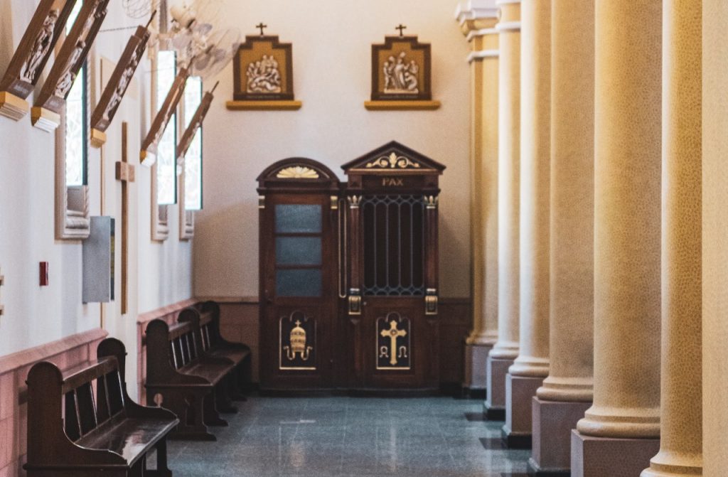 No online confession confessional unsplash header nolisoliph