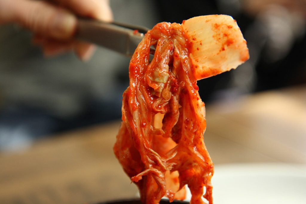 You can eat freshly made kimchi right away, but if you want its flavors to develop deeper, let it ferment for a few days to ripen. Image by Dongtan Ko from Pixabay