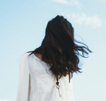 Pandemic hair loss unsplash header nolisoliph