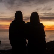 Low-maintenance friendships header unsplash nolisoliph