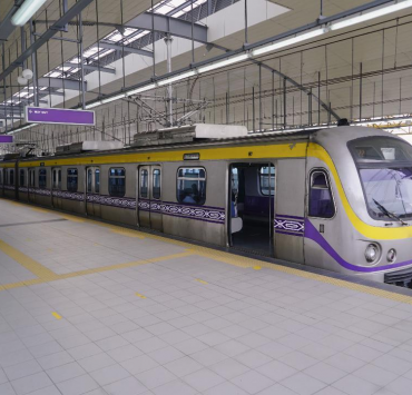 train at a train station philippines