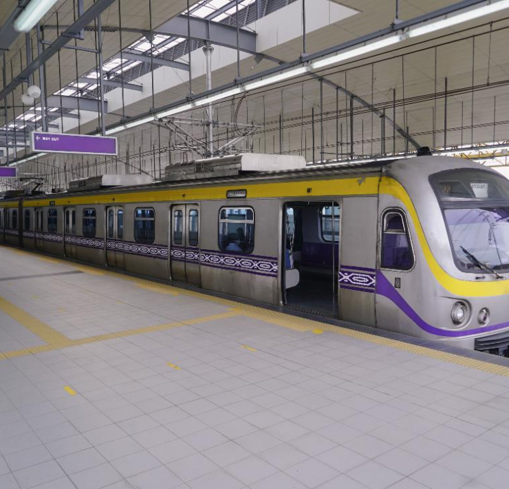 train at a train station philippines