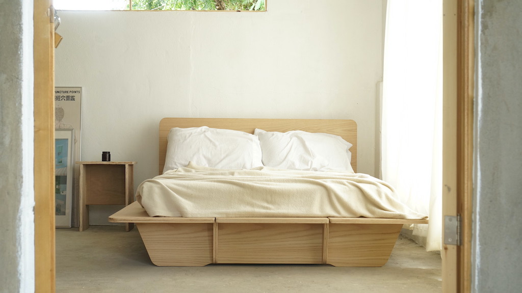 bed in minimalist Japanese inspired interiors