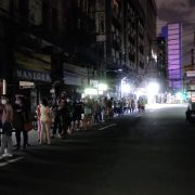 people queuing to get to the vaccination site in manila