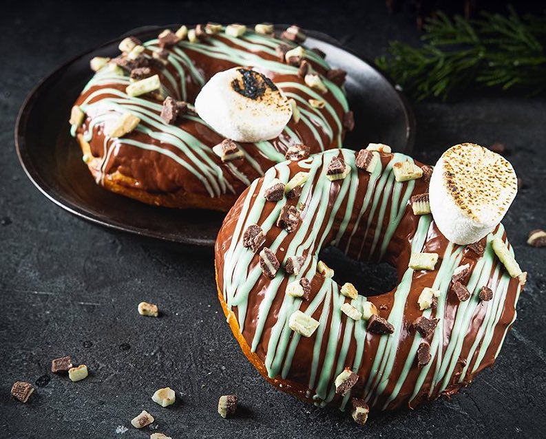 ring donut with choco mint glaze