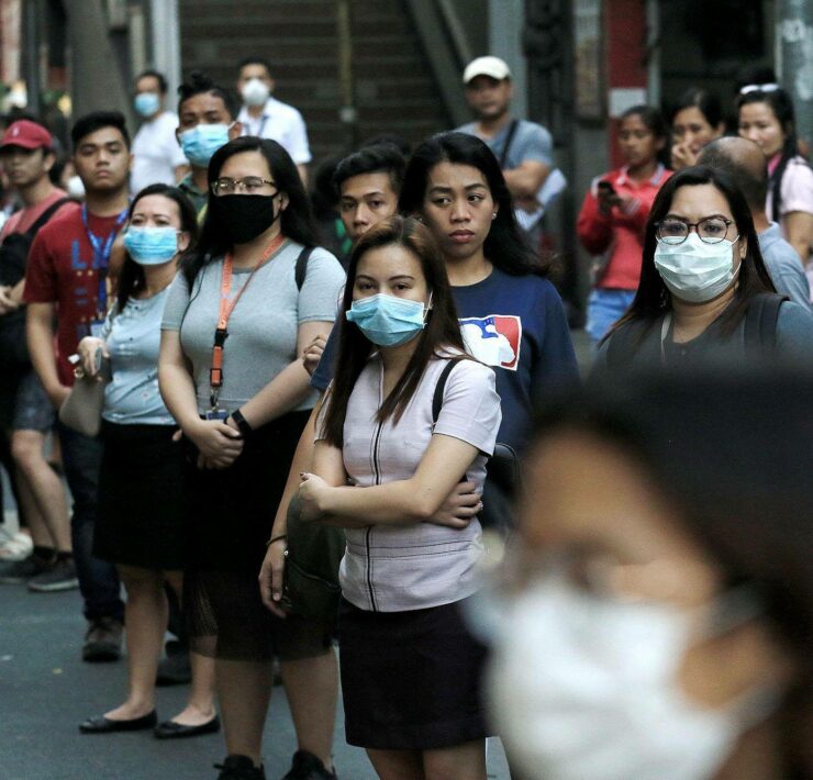 Commuters wear face masks as they wait for their rides along Taft Avenue in Manila amid the threat of the novel coronavirus, a day after the Philippines confirmed its first case of the virus on Thursday, January 30. #CoronavirusPH 📸Richard A. Reyes/PDI