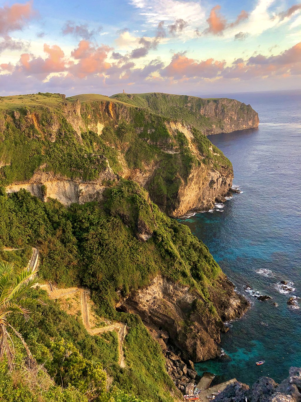 Mauyun_Cliff_Itbayat_Batanes__Philippines-AndromedaGaelsalengua ...