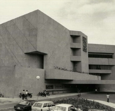 greenbelt 1 when it was first opened as greenbelt square designed by leandro v. locsin