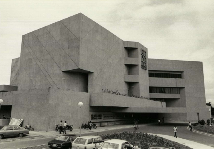greenbelt 1 when it was first opened as greenbelt square designed by leandro v. locsin